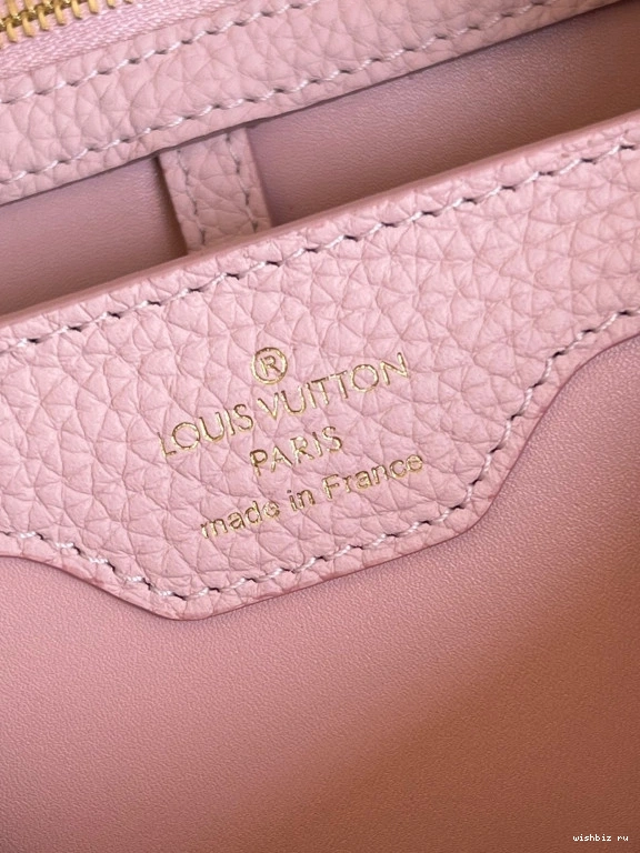 WIS VUITTON LOUIS CAPUCINES BB 1003